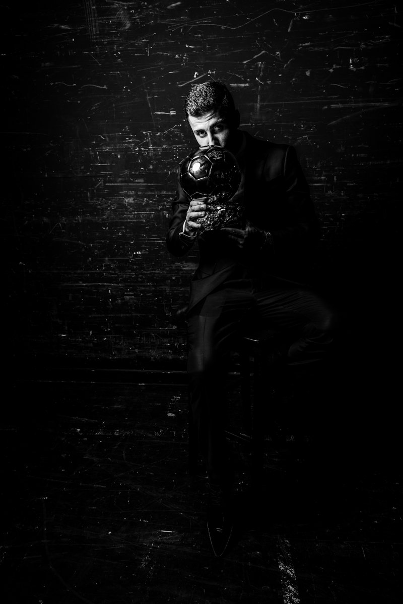 ⚪️👀⚫️

#ballondor