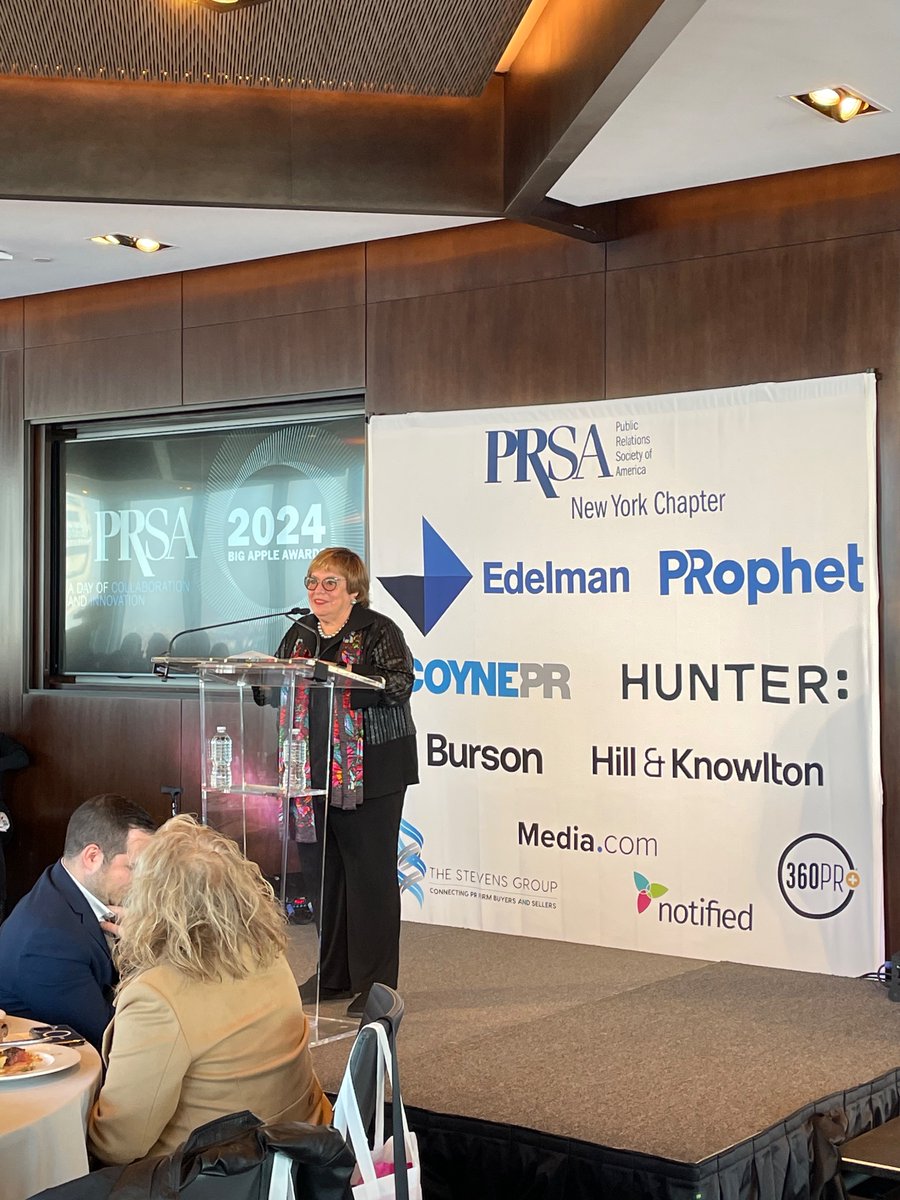 Margery Kraus receives the John W. Hill Award 👏🏼

#BigAppleAward #PRSA