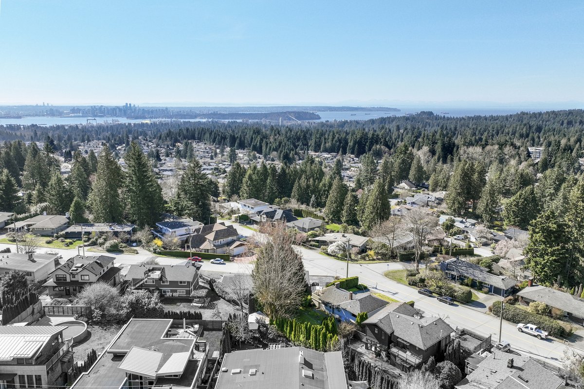 Rossetti Realty Ltd. tweet media