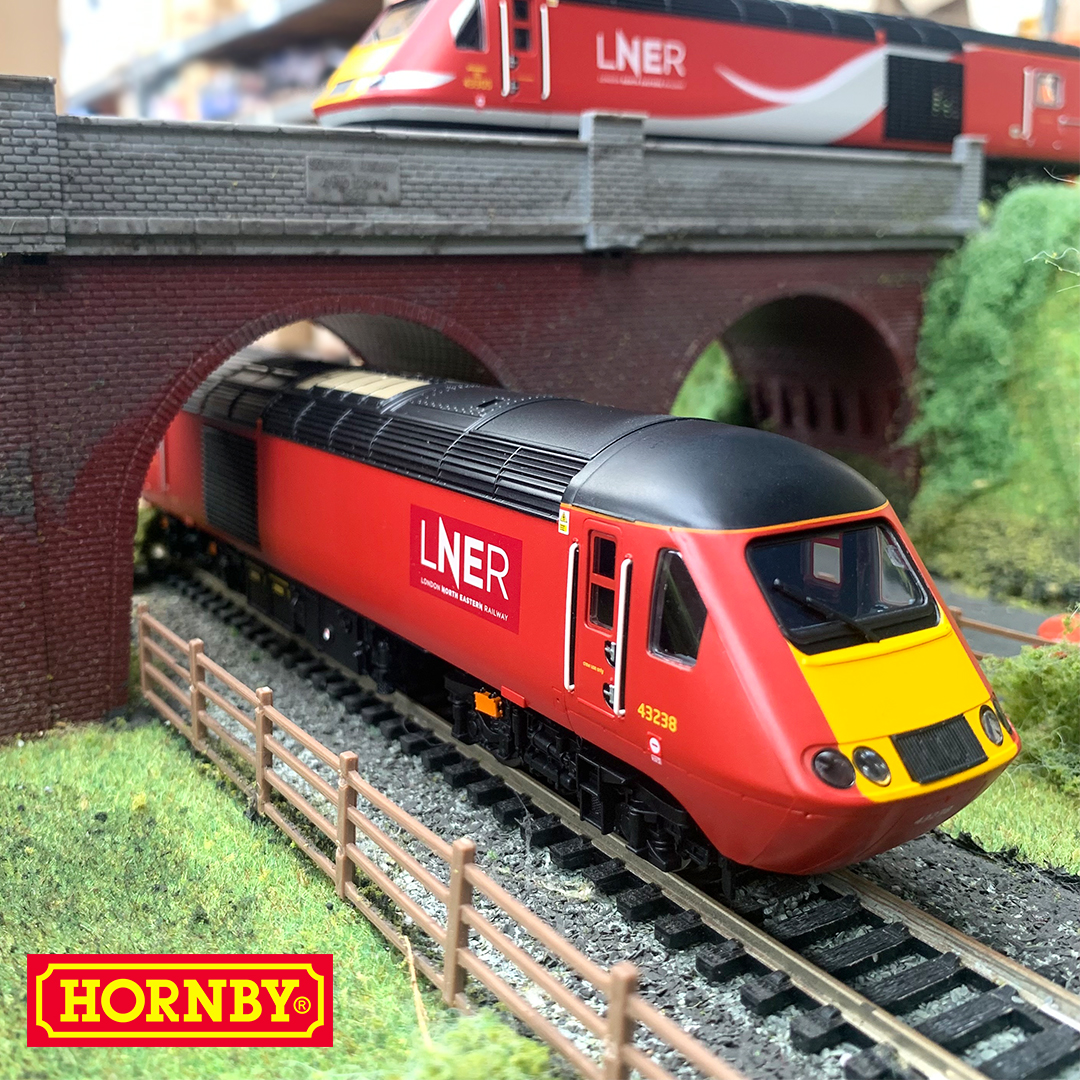 hornby's tweet image. The 'Flying Tomato' can be seen from a mile away!

This LNER Class 43 train pack includes lights front and rear as well as motorised fans in the roof and a kinematic coupling system.

Check out the train pack here 👉bit.ly/3AlpAec 

#Hornby #Modelrailway #HST
