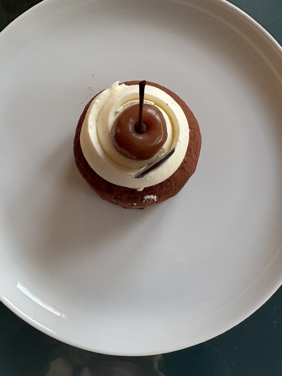 Herrmaennchen's tweet image. Wieder daheim mit Mitbringsel. Köstlich. #Elsass