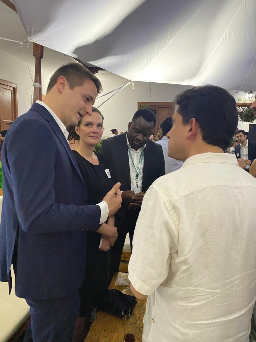 Yulcomtech's tweet image. YULCOM participe à la COP 16 à Cali, Colombie. 
L’équipe de YULCOM a eu l’honneur de rencontrer la Ministre de l’environnement de la Colombie, Susana Muhamad, en marge du sommet de la COP 16 à Cali, Colombie. 
@LouisCaron__ @Youmanijerome