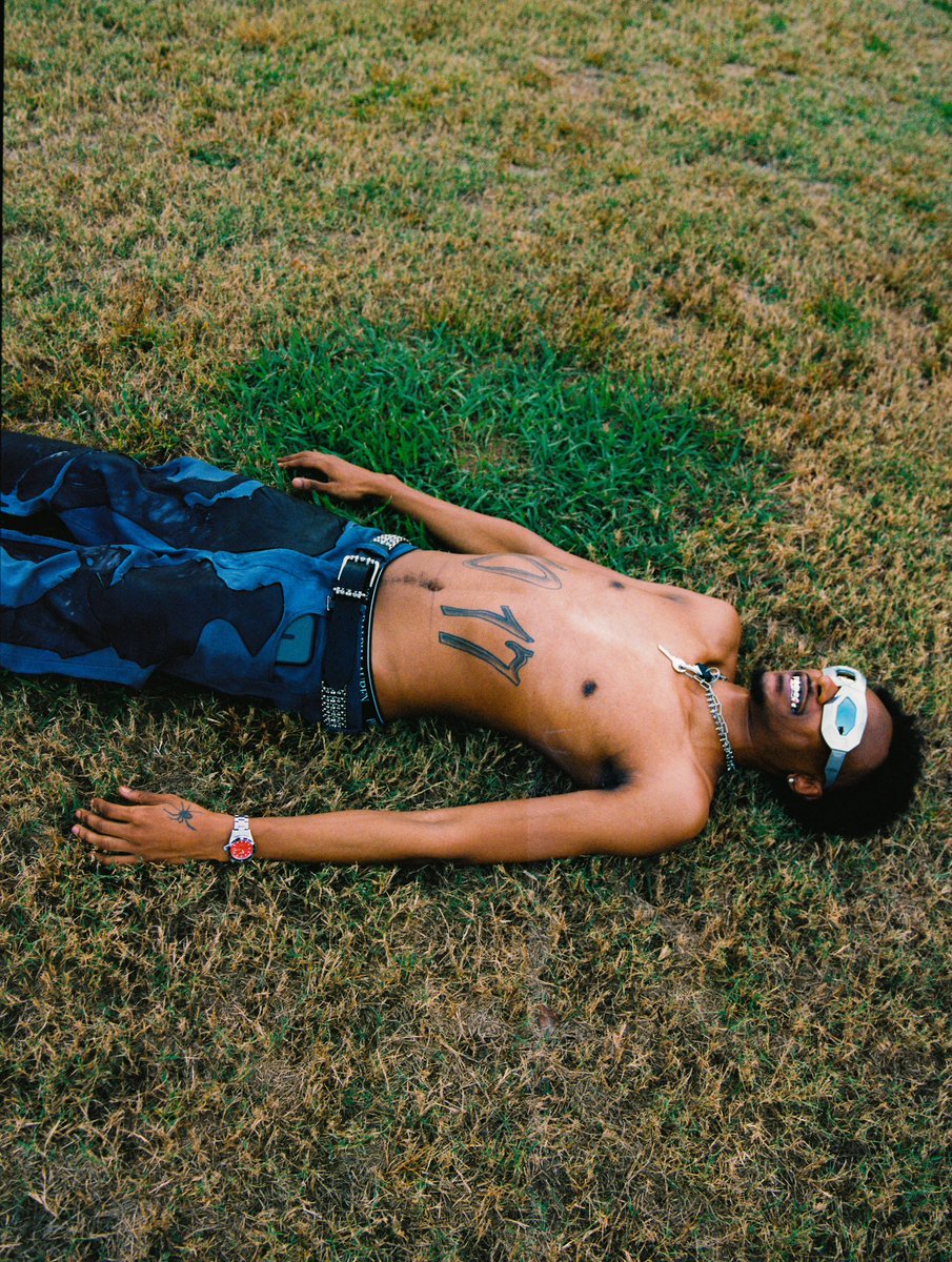 Reckon (I)

Shot by <a href="/meechx_/">meech</a> 
Styled by Me
