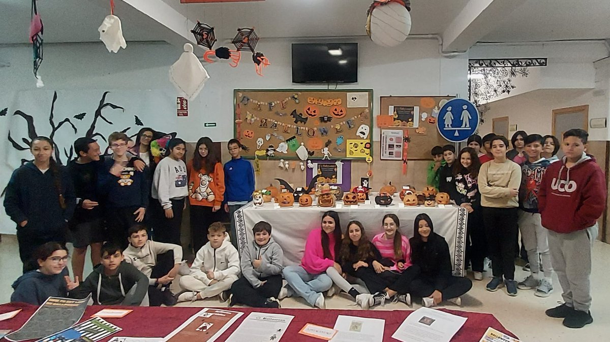 Un año más el alumnado de 1° ESO nos ha sorprendido con sus originales farolillos de Halloween. Congratulations!