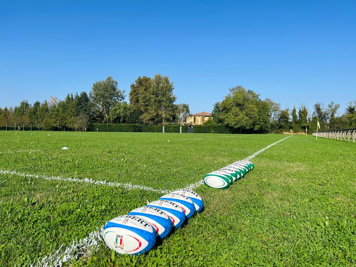 moore_k91's tweet photo. All set for our first @IrishRugby U18 Clubs test v Italy this evening. A very talented squad who have worked hard all week https://t.co/cy8x0rf9Hd