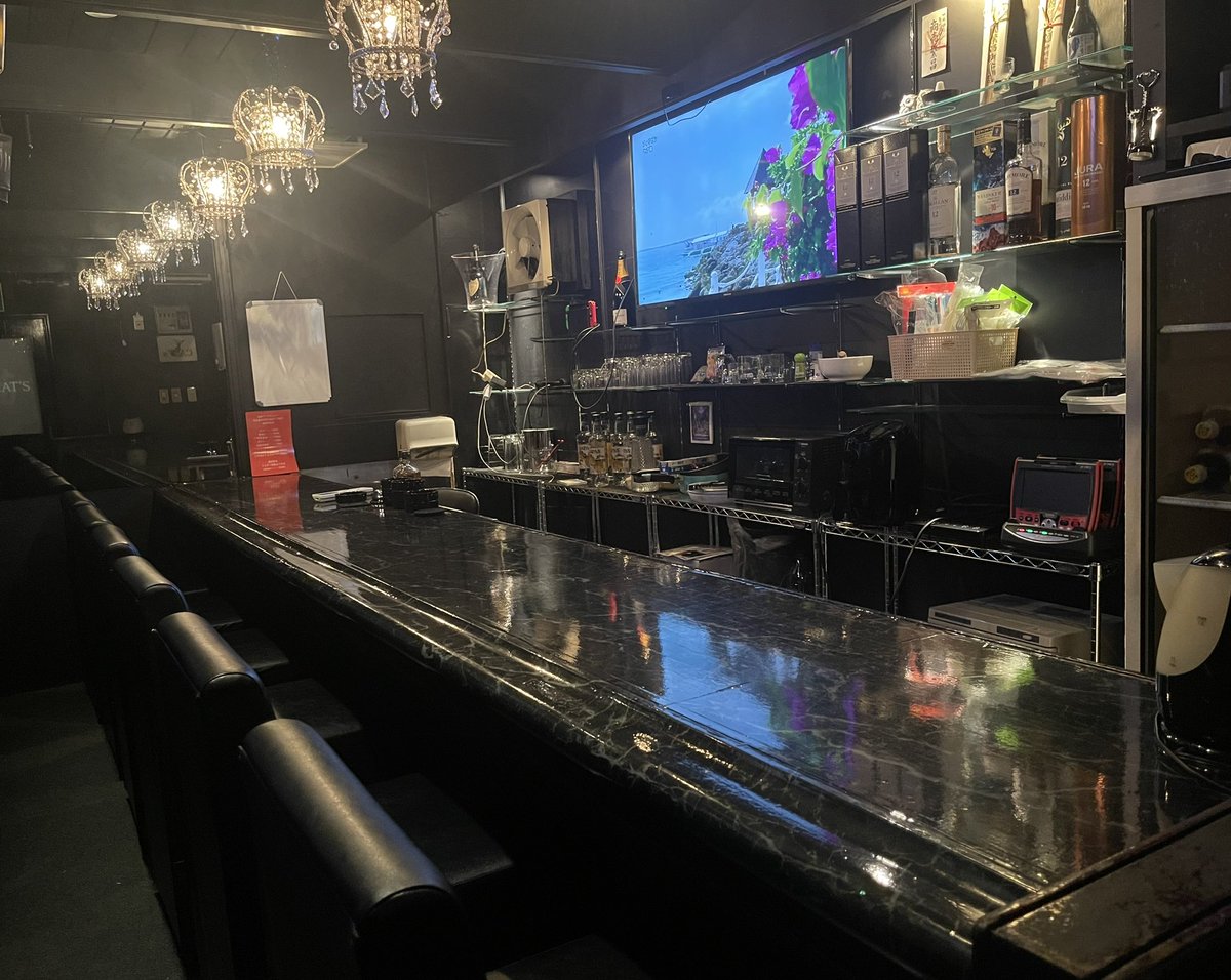 BarCat_Kanazawa's tweet photo. -𝙊𝙋𝙀𝙉- 22時~

本日もお待ちしてます！🐈‍⬛🌙

#石川県
#金沢
#北陸
#片町
#BAR
#ウイスキー
#ガールズバー
#キャバクラ
#ラウンジ
#ボーイズバー
#スナック
#金沢駅
#金沢城
#兼六園
#東茶屋街
#タリスカー
#マッカラン
#ボウモア
#グレンフィディック https://t.co/j7Nqne0UWV