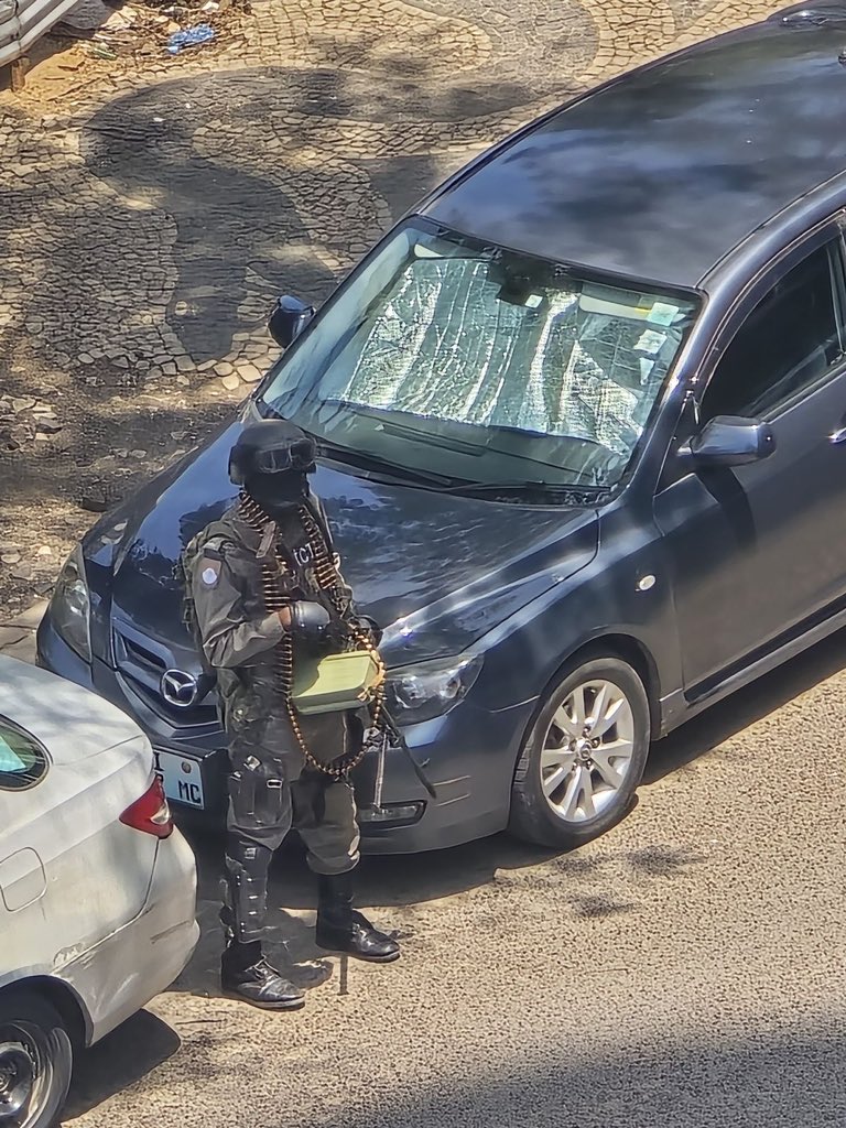 Armed soldiers with war weapons deployed in the heart of Maputo, ready to confront citizens who will be in the streets tomorrow demanding #ElectoralJustice. The fight for democracy should not be met with intimidation. #Mozambique #HumanRights #JusticeNow
