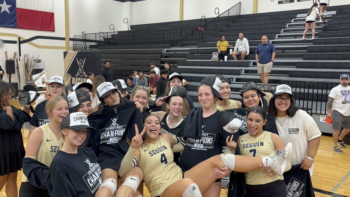 1st District Title since 2018! If you know our story, you know it hasn’t been easy. I wouldn’t want to go on this ride with anyone else! This picture represents strength, Matador pride, and most of all- #chloementality #1 4ever in our 💙<a href="/SeguinMatVB/">Seguin Matador VB 🏐⚔️</a>