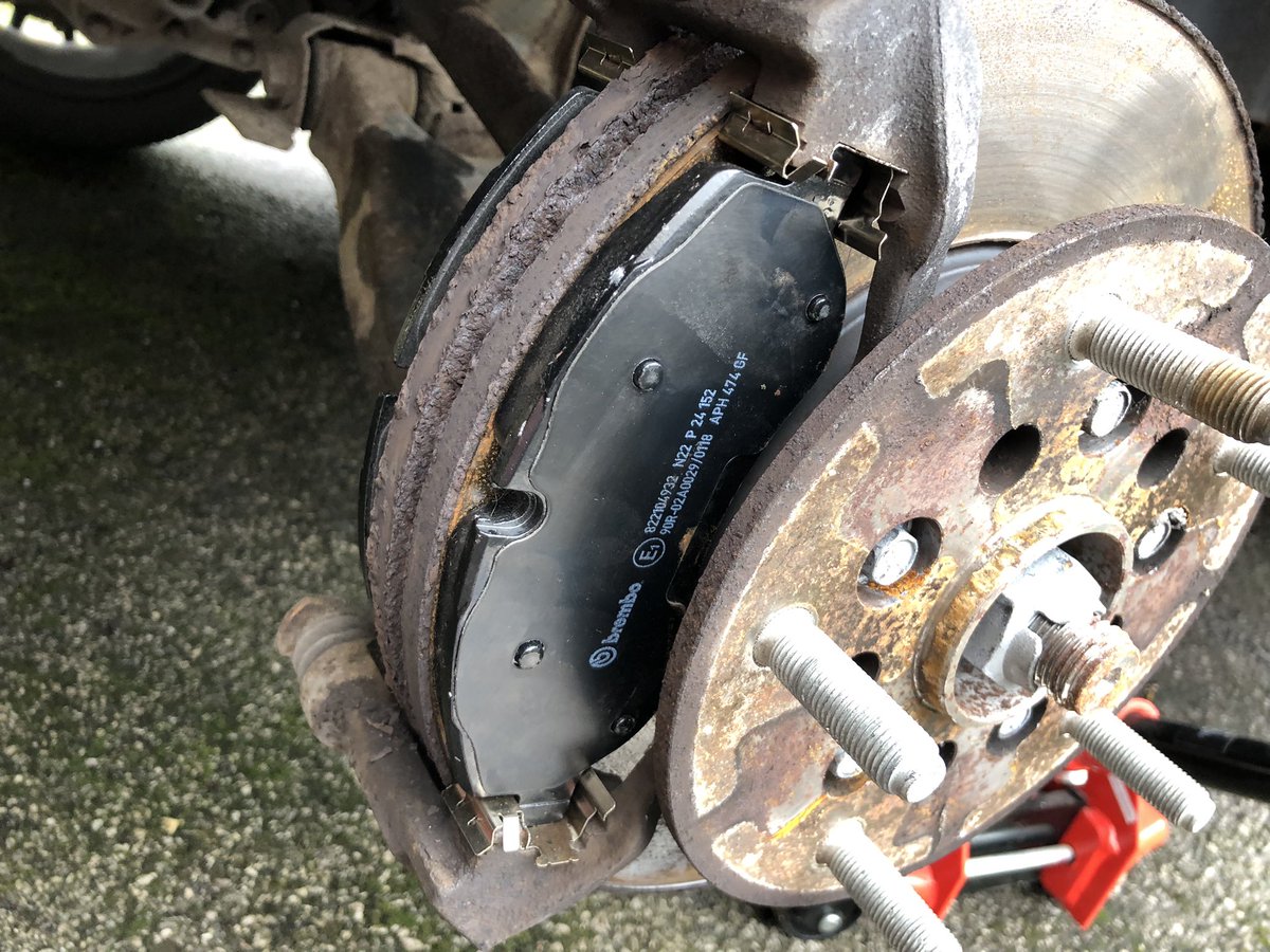 It’s a New Brake Pads on the Van kinda day!!!! 🔧 🚐 
<a href="/MSRTRoadtech/">MS-RT</a> 
<a href="/BremboBrakes/">Brembo</a>