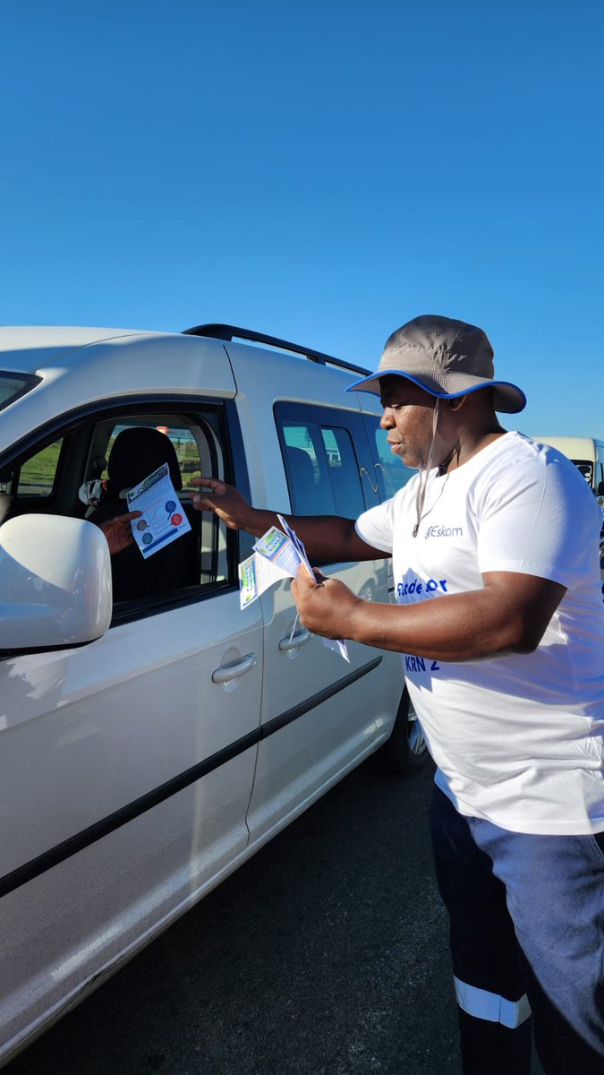 Eskom_SA's tweet photo. #EskomGauteng
#KeyRevisionNumber2
#KRN2Activation
#Soweto
We are in Soweto to encourage and support customers to recode their prepaid meters to the Key Revision Number 2. The number of customers that have recoded their meters in Soweto has improved as we get closer to the deadline of 24 November 2024.
We would like to remind our customers that should they not recode their prepaid meters by 24 November 2024, they will not have access to electricity as their meters will not work.
Gauteng, working together to ensure that no one is left behind.