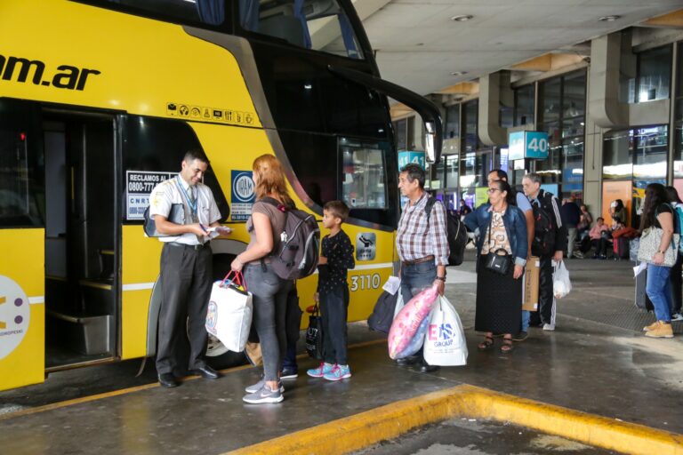 4PAgenda's tweet image. La #CNRT y la DPN analizaron las medidas aplicadas para el cumplimiento de la entrega de #pasajes para personas con #discapacidad

agenda4p.com.ar/2024/10/29/la-…