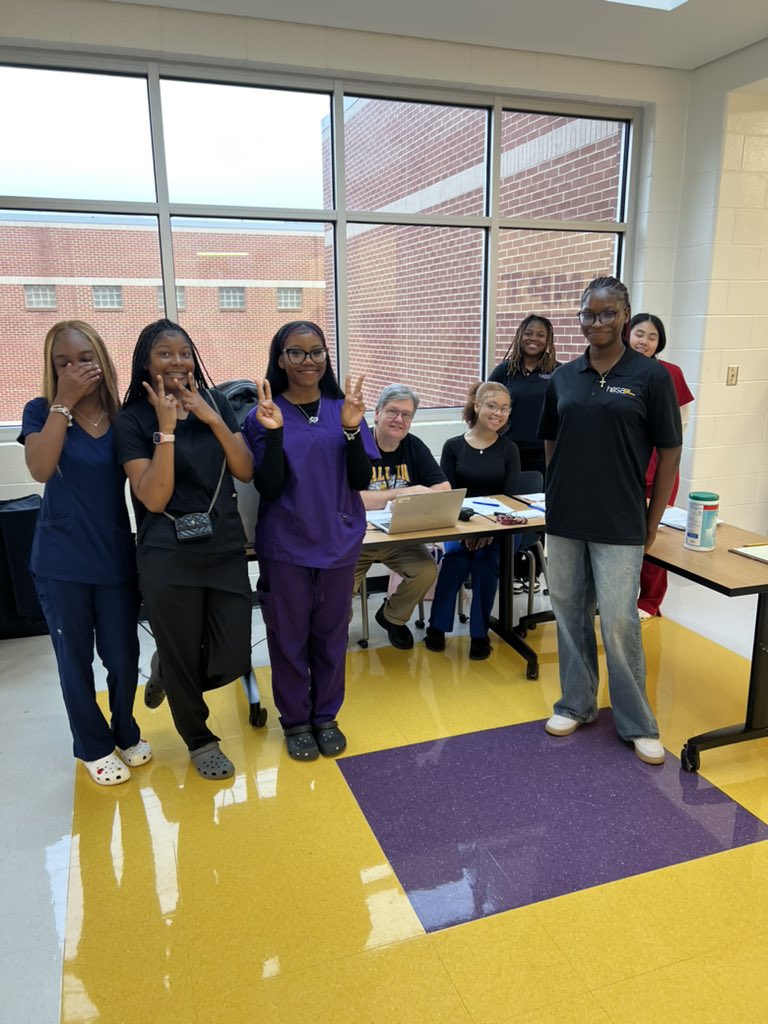 Melissa Roberts tweet media