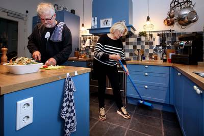 Jacques (65) en Rian (63) stoppen met het Thomashuis: ‘Veel aandacht, liefde en armen om de schouders’ dlvr.it/TFtQBZ