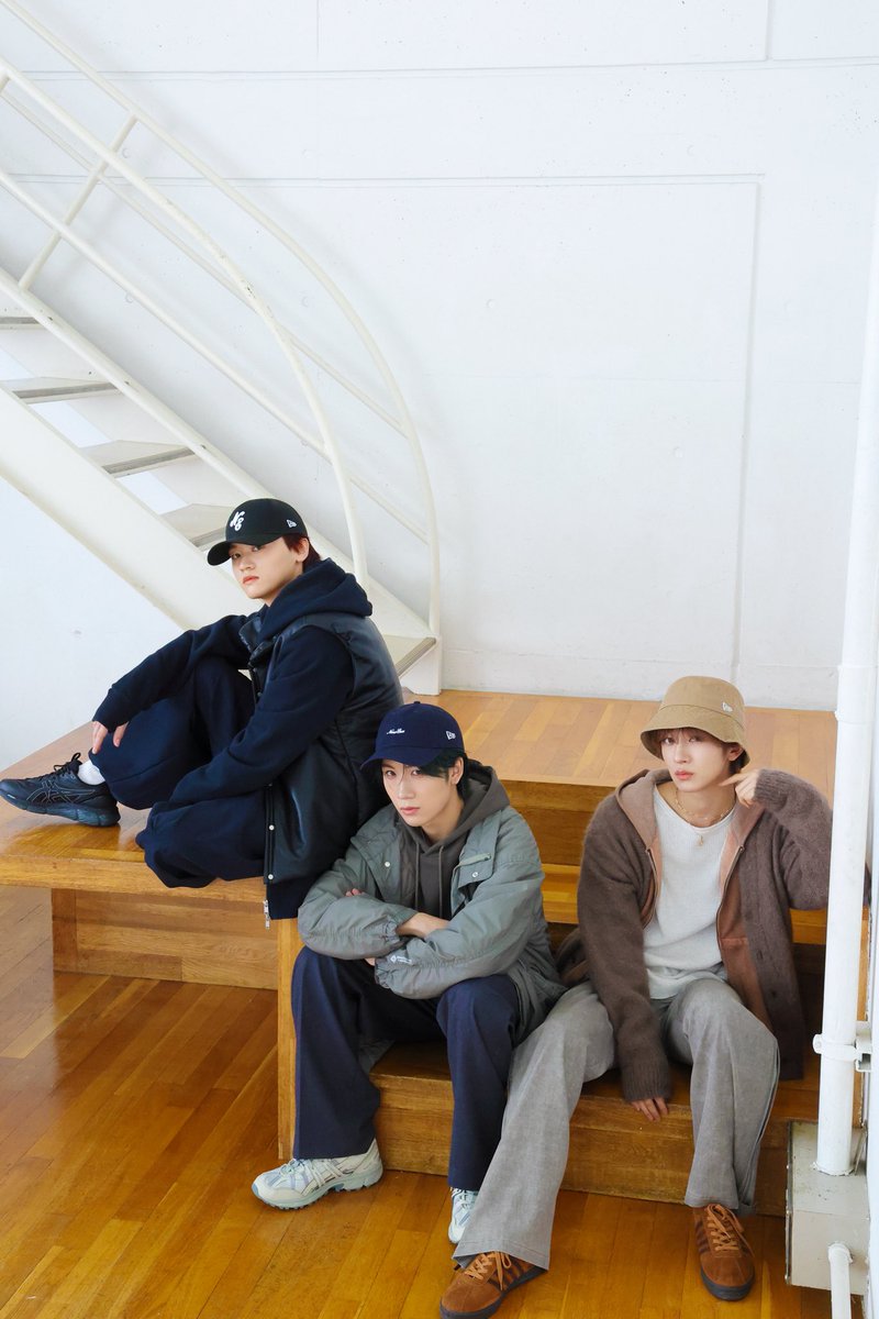 mazzel_official's tweet photo. [ 📚MAGAZINE ] #MAZZEL_Media

本日10/30(水)発売
「The NEW ERA® Book /Fall &amp; Winter 2024」
@newera_japan

#KAIRYU #HAYATO #NAOYA 掲載

https://t.co/t4iMWPlcwA

#NEWERA #MAZZEL
#ニューエラ #TheNewEraBook https://t.co/T3GuaH9hoT