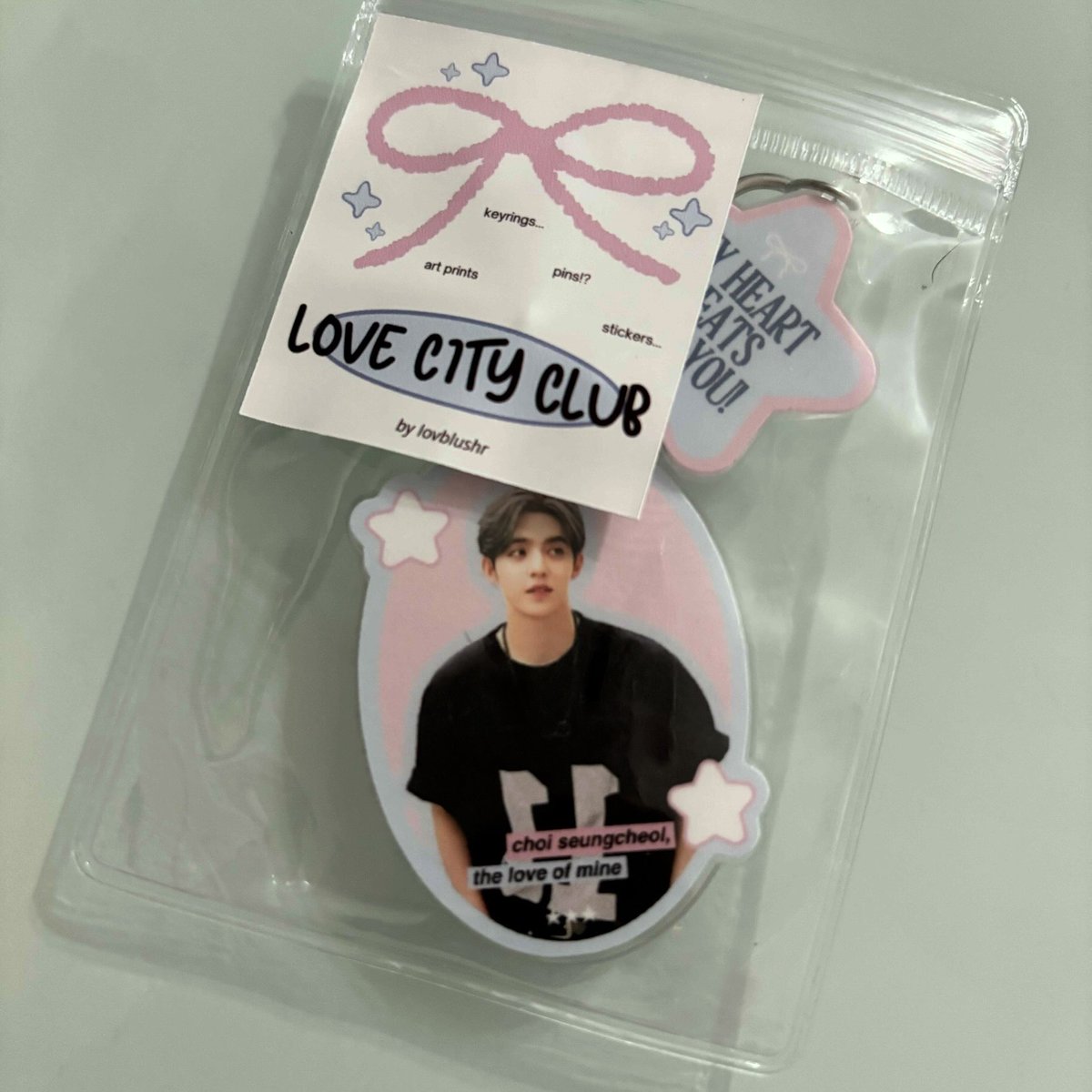 dollyeeun's tweet photo. ΰ¨β‘ΰ§ . . . #gotyeeun
the prettiest cheol keyring ౨ΰ§
tysm its so pretty i love ur design sm !! freebies were so cute too aaaaa im so happy hehe til next time <3
@lovblushr #chiceiptββΊββ https://t.co/jJqqZ0l9WF