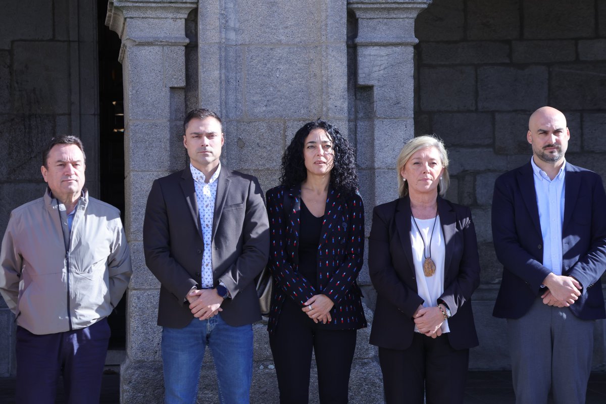 ⚫ A <a href="/depulugo/">Deputación de Lugo</a> súmase ao minuto de silencio polas vítimas da DANA en Valencia e Castela A Mancha.

O Deputado de Promoción Económica e Social, <a href="/riveracapon/">Pablo Rivera Capón ❤</a>, transmitiu o seu apoio ás familias das vítimas e das persoas desaparecidas.

👉🏻 deputacionlugo.gal/es/node/81968