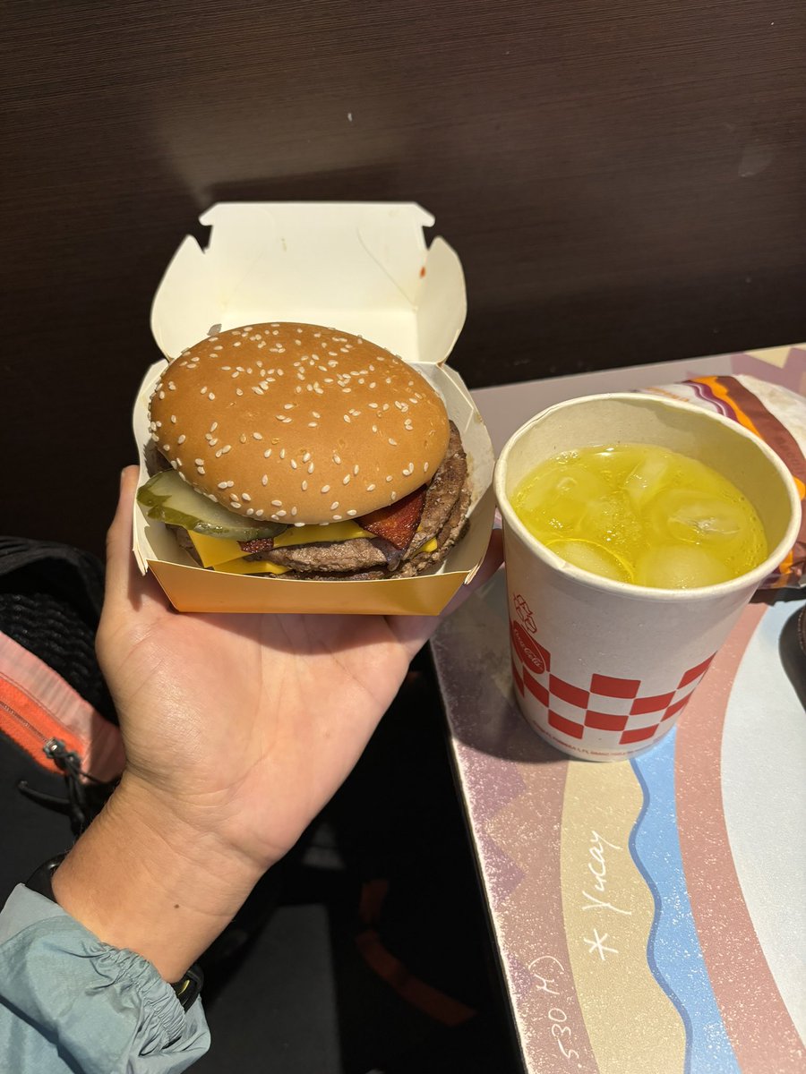 クォーターパウンダー サムライマック 違い