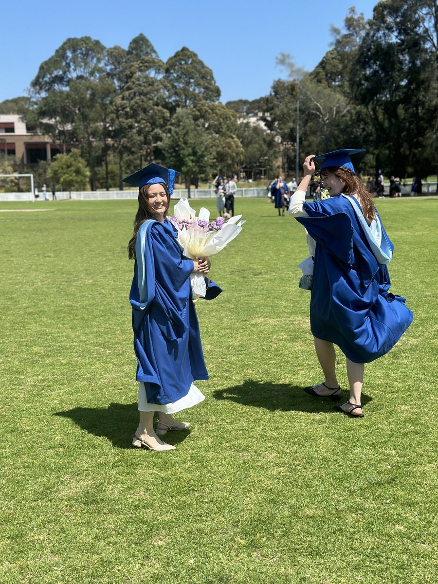 Csmpang8888's tweet photo. Yeah we did it! We graduated with distinction. Let’s promise we will live our best lives. 🫶🏻 https://t.co/77mQXd2ygG