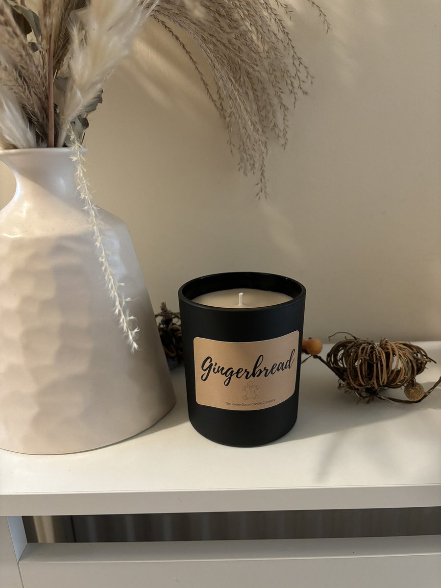 flamegamecandle's tweet photo. Christmas candles and melts available now! Plus our 25 day wax melt advent calendar 🎄

https://t.co/ccCBQklWmM https://t.co/DVfGGpcnqa