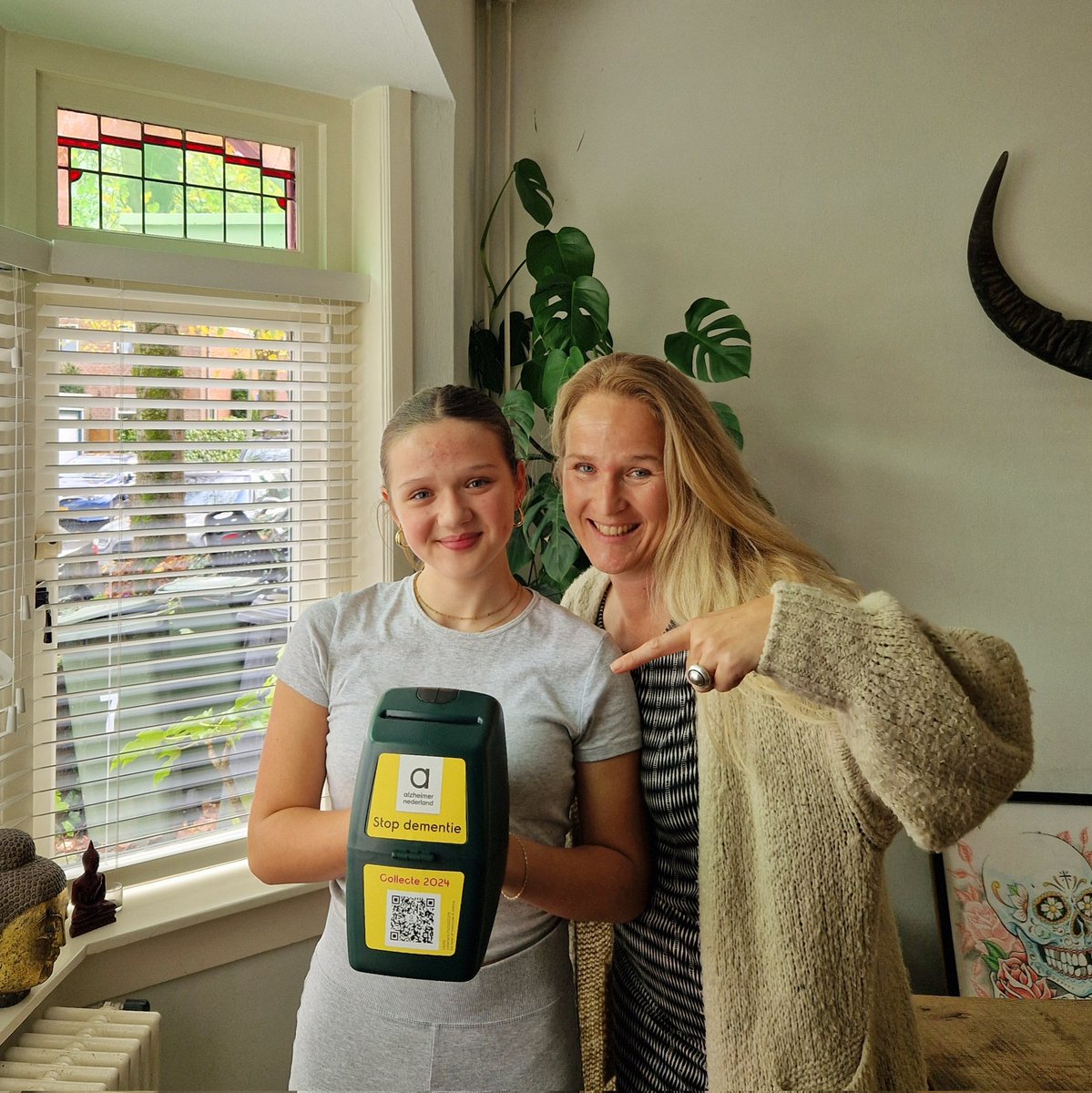 astrid0210's tweet photo. Noa en ik collecteren ook dit jaar weer voor Alzheimer Nederland.
Wil jij in onze online collectebus doneren?
Dat kan hier 👇

https://t.co/QjFu7i66CF https://t.co/wEaF0JuA5k