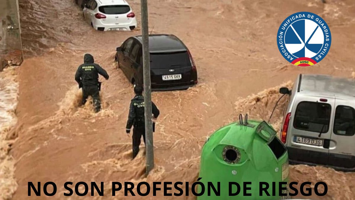 AUGC_Comunica's tweet photo. Con pocos medios dan la cara. Pero para el Gobierno no son profesionales de riesgo. 

Vergüenza. 

#GrupodeRiesgoGCyPN https://t.co/hlED4MlfhP