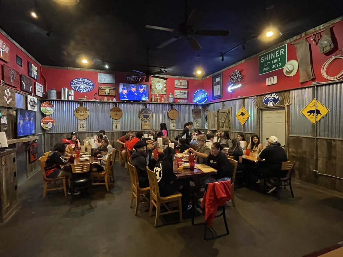 The Mustangs went and had a great team dinner and enjoyed hot pizza and great conversation. What a great way to start the beginning of wrestling season. We’d like to thank our sponsor Capital Pizza for the hospitality and the great food. Best slice of pizza in town! #StangGang,