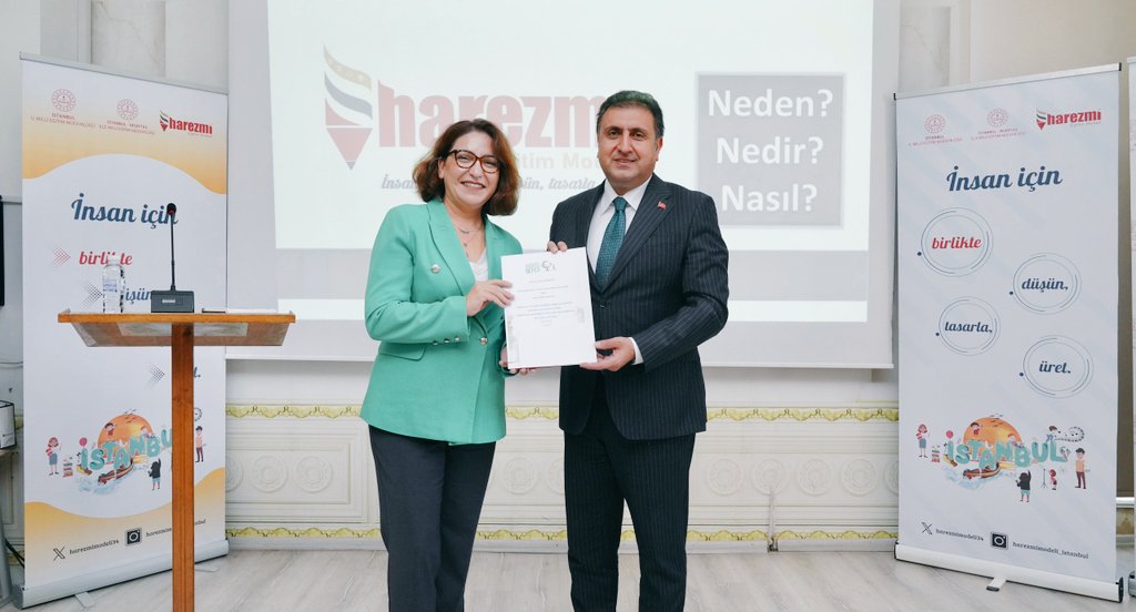 🔹Eğitimde farklı disiplinleri bir araya getirerek öğrencilere çok yönlü bir öğrenme ortamı sunan “Harezmi Eğitim Modeli”nin Beşiktaş ilçemizdeki öğretmen eğitimleri İl Millî Eğitim Müdürümüz Murat Mücahit Yentür, Hârezmî Bilim Kurulu Başkanı Prof. Dr. Şirin Karadeniz, eğitim