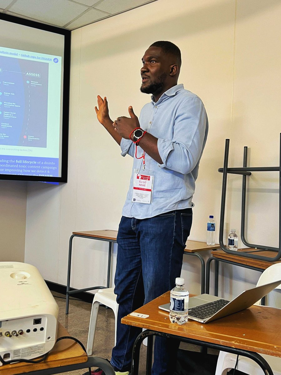 Code4Africa's tweet photo. @Code4Africa’s investigative analyst, @Eliud_Akwei, delivers a session on the latest techniques for investigating information manipulation and interference, exploring the nitty-gritty of how disinformation operates online.

#AIJC2024 https://t.co/HamJL7vwkk