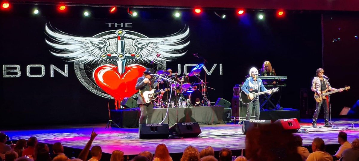 bonjoviexp's tweet photo. Benidorm, we came, we conquered. ‘Electrifying’ doesn’t even cover it ⚡️🔥🇪🇸

#Benidorm #LiveAndLoud #Rock #OnFire #30thAnniversaryTour #BenidormPalace https://t.co/2MN2SwMXHu