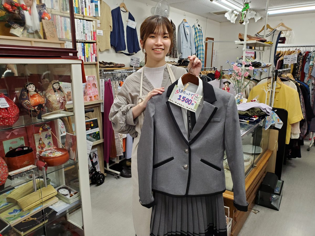 OsakaVolunteer's tweet photo. ＼継続／ #チャリティショップ の #インターン 👕

ショップ経営を通して社会に目を向けてみませんか？

日時：月曜～日曜の中より、火曜（定休）を除き相談
場所：チャリティショップKANAU（最寄：JR大阪環状線「寺田町」）
募集先：KANAU

詳細
☞ https://t.co/jKtBaCcPud

#M222 https://t.co/AMSppVCGRE