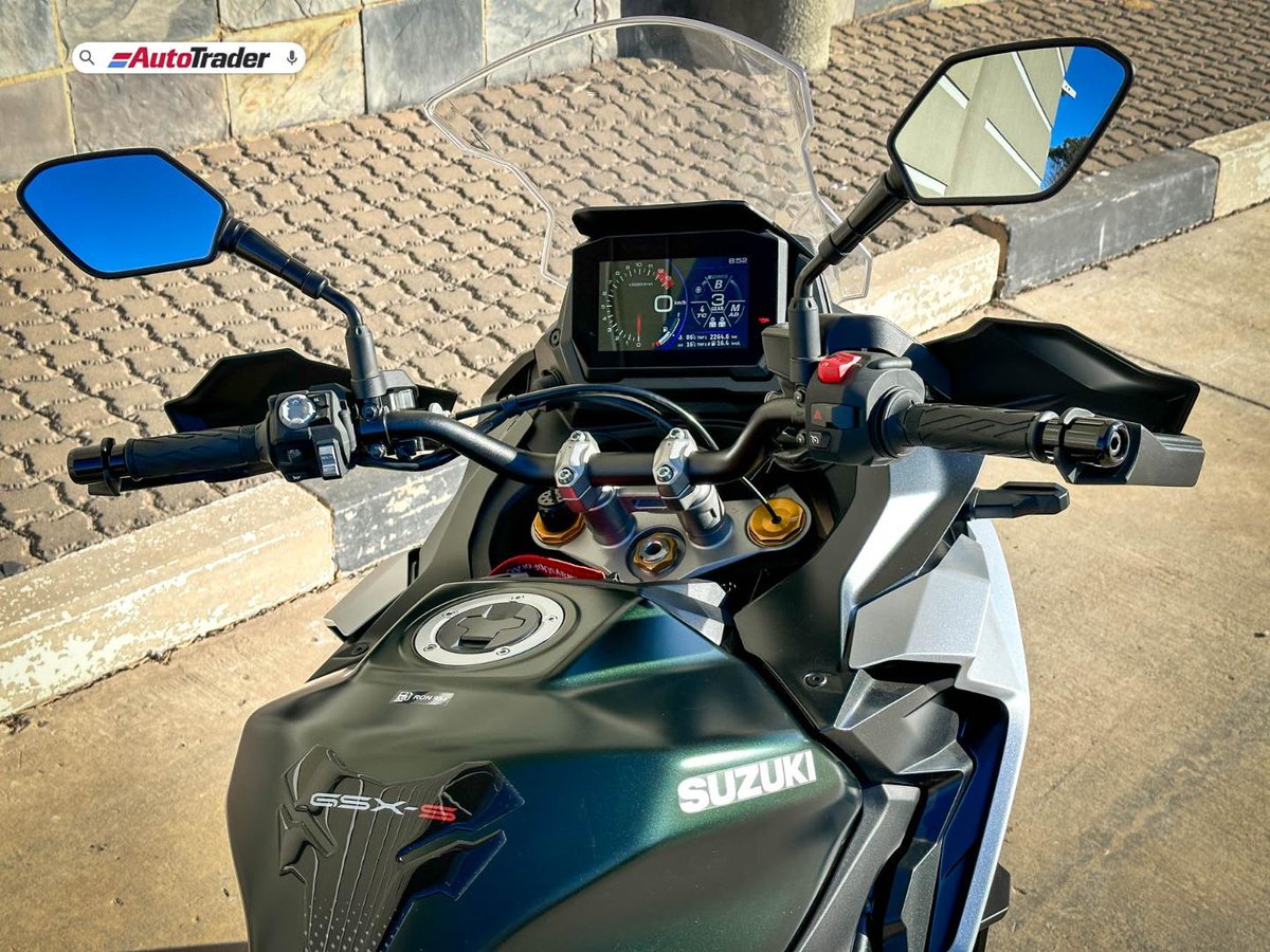 AutoTraderBike's tweet image. The 2024 Suzuki GSX-S1000 GX packs serious power and agility! Are you more excited about its performance or its sleek, modern design? Let us know your thoughts! 🏍️ bit.ly/4dXt58P  #SuzukiGSX #MotorcycleReview