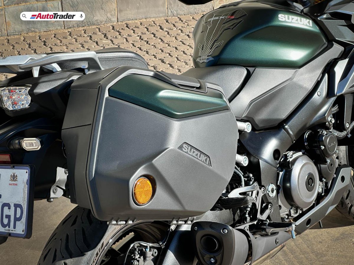 AutoTraderBike's tweet image. The 2024 Suzuki GSX-S1000 GX packs serious power and agility! Are you more excited about its performance or its sleek, modern design? Let us know your thoughts! 🏍️ bit.ly/4dXt58P  #SuzukiGSX #MotorcycleReview