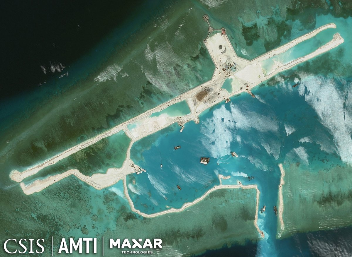 AsiaMTI's tweet photo. Vietnam now has two airstrips in the Spratly Islands—but it may not be long until it gets another: https://t.co/suaLyA6TZh https://t.co/eHs4OHirja