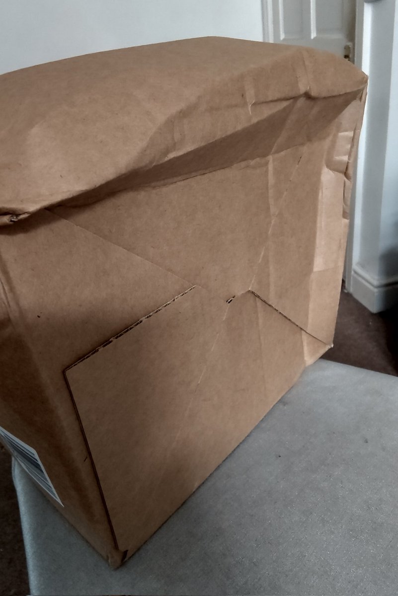 ScottReadPhoto's tweet photo. *Breaking News*

Delivery of hardware from @MetaQuestVR @Meta mistaken for a football,

Confidence in buying direct again - 0
Fun had by @DPD_UK employees - 10 https://t.co/BGvPeg2DdA