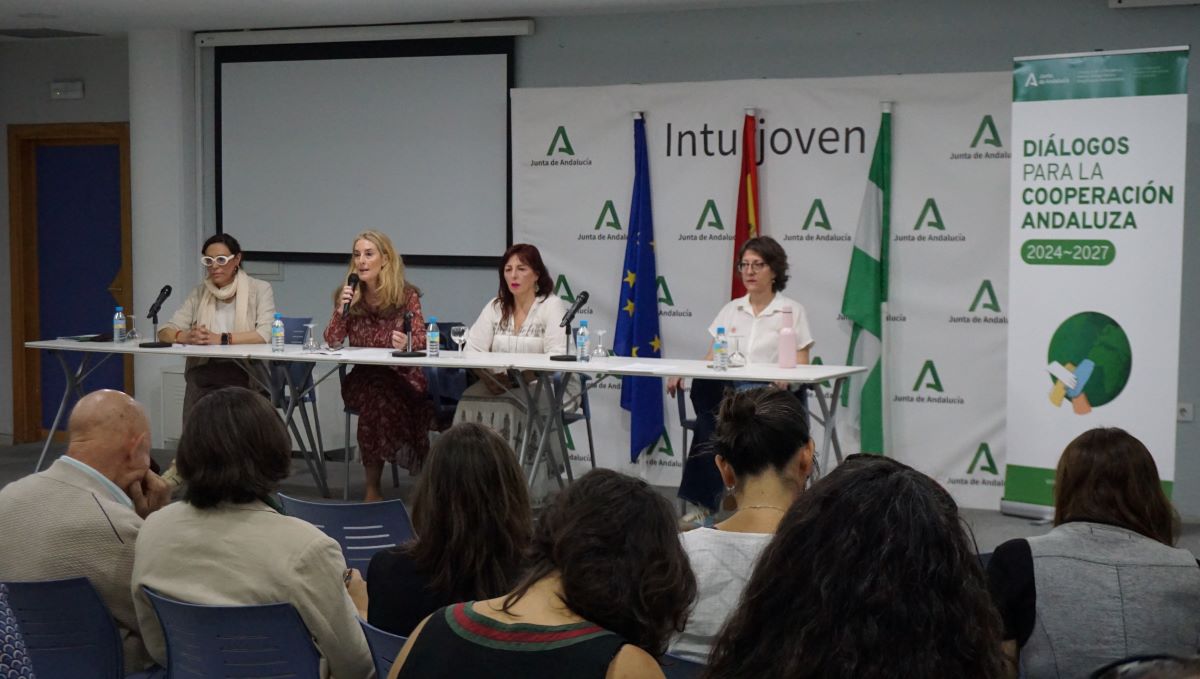 CAONGD (@caongd) on Twitter photo ✂️ ANDALUCIA, 2025: el epicentro de la financiación internacional para el desarrollo apuesta por ser el peor ejemplo en sus presupuestos autonómicos
<a href="/AndaluciaJunta/">Junta de Andalucía</a> <a href="/CooperacionAND/">AACID</a> <a href="/IgualdadAND/">Inclusión Social, Juventud, Familias e Igualdad</a>
ℹ️ MÁS INFO: caongd.org/financiacion-d… ✂️ ANDALUCIA, 2025: el epicentro de la financiación internacional para el desarrollo apuesta por ser el peor ejemplo en sus presupuestos autonómicos
<a href="/AndaluciaJunta/">Junta de Andalucía</a> <a href="/CooperacionAND/">AACID</a> <a href="/IgualdadAND/">Inclusión Social, Juventud, Familias e Igualdad</a>
ℹ️ MÁS INFO: caongd.org/financiacion-d…