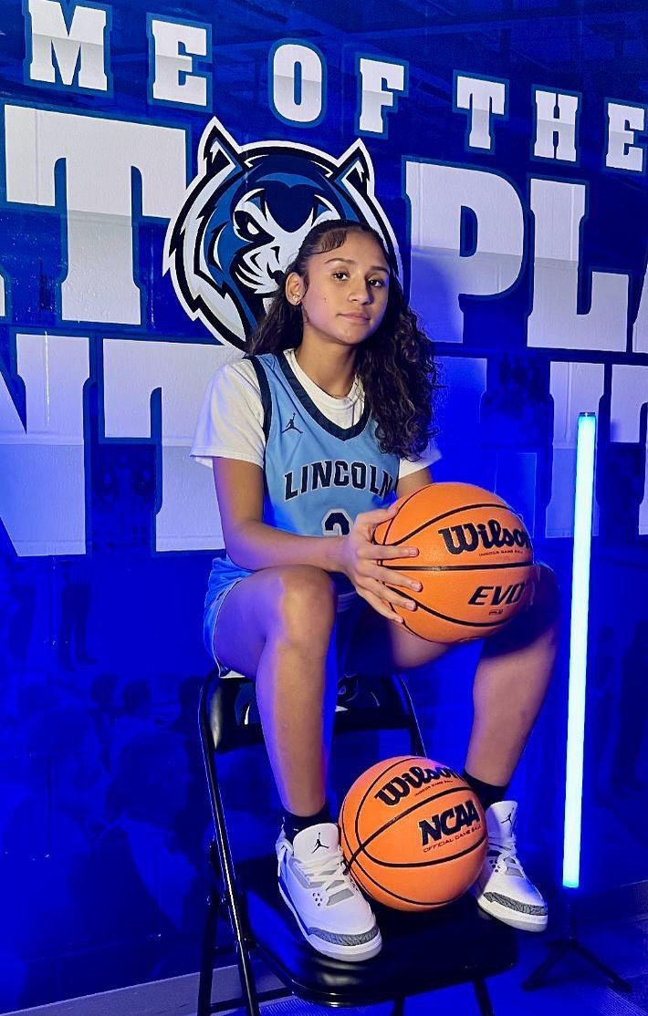 Jaeli Franccini 🇺🇲🇩🇴🇲🇽 (@jaeli_f1) on Twitter photo After a great visit & conversation with Coach Houston, I'm very excited to have received my first offer to play basketball <a href="/LUMO_WBB/">LUMO Women’s Basketball</a>!! Thank you for this opportunity <a href="/Ahouston5/">Addae Houston</a> <a href="/unitystarsgirls/">Bobby Massey</a> After a great visit & conversation with Coach Houston, I'm very excited to have received my first offer to play basketball <a href="/LUMO_WBB/">LUMO Women’s Basketball</a>!! Thank you for this opportunity <a href="/Ahouston5/">Addae Houston</a> <a href="/unitystarsgirls/">Bobby Massey</a>