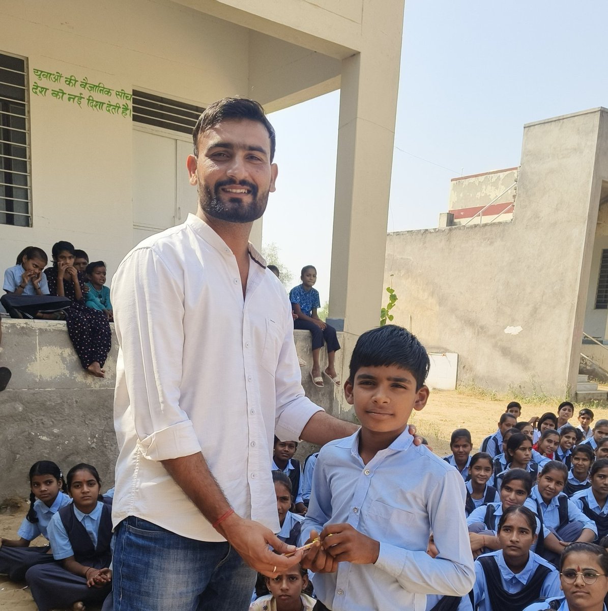 Divisha Fauzdar (@divi05_) on Twitter photo तो दिल से साफ होता है अक्सर वो मात खा जाता है।
आज सभी मिलकर लिखे।
#भैराराम_को_बहाल_करो
<a href="/JATbera1/">Bhera ram</a> 
<a href="/Divi05_/">Divisha Fauzdar</a> <a href="/RajCMO/">CMO Rajasthan</a> <a href="/Siya7232/">Siya Choudhary</a> <a href="/Rk_jaatni/">REKHA CHOUDHARY😎</a> <a href="/rb_jaat/">Rajendra Bidiyasar【 राहगीर 】डीडवाना</a> <a href="/Mukeshbaitu/">Mukesh मारवाड़ी </a> तो दिल से साफ होता है अक्सर वो मात खा जाता है।
आज सभी मिलकर लिखे।
#भैराराम_को_बहाल_करो
<a href="/JATbera1/">Bhera ram</a> 
<a href="/Divi05_/">Divisha Fauzdar</a> <a href="/RajCMO/">CMO Rajasthan</a> <a href="/Siya7232/">Siya Choudhary</a> <a href="/Rk_jaatni/">REKHA CHOUDHARY😎</a> <a href="/rb_jaat/">Rajendra Bidiyasar【 राहगीर 】डीडवाना</a> <a href="/Mukeshbaitu/">Mukesh मारवाड़ी </a>