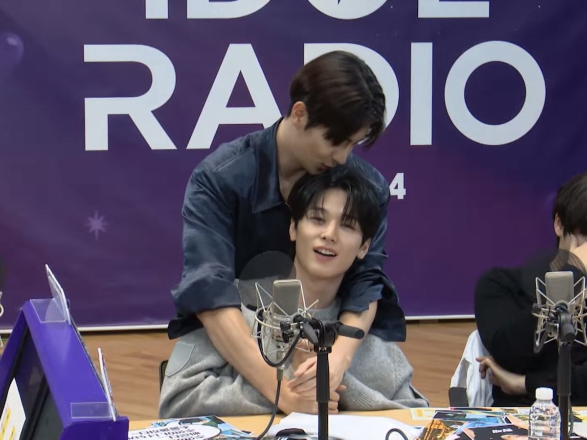 jumilled's tweet image. [help rt]

MASAYA ANG JUMIL NEYSHUN so quick gcash giveaway tayo 🤓 100php to 1 ph deobi! :-))

just rt and reply JUMIL BAKOD NA BAKOD TONIGHT ✨️

ends tomorrow at 9pm. good luck mga beshy cakes 🩷