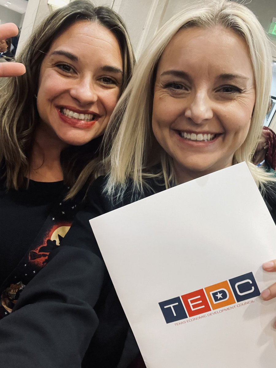 GVEC_EcoDev's tweet photo. Had a great time at the @TexasEDC Conference in Dallas! Proud that @GVECsocial was a community sponsor. Excited about what’s ahead for TX! 🚀 #EconomicDevelopment #FutureOfTexas #GVEC
#TEDC24 https://t.co/VgdIKiUkiM