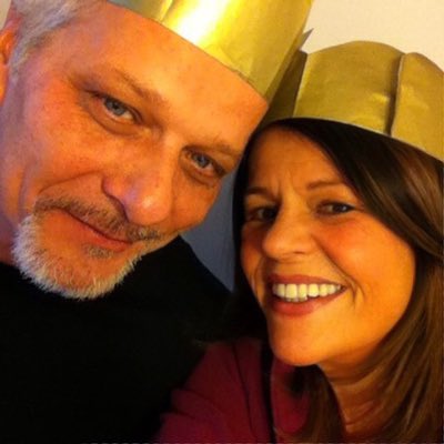 Merigiusi's tweet photo. #NuovaFotoProfilo 
Con marito allegato https://t.co/GpfWv68FCu