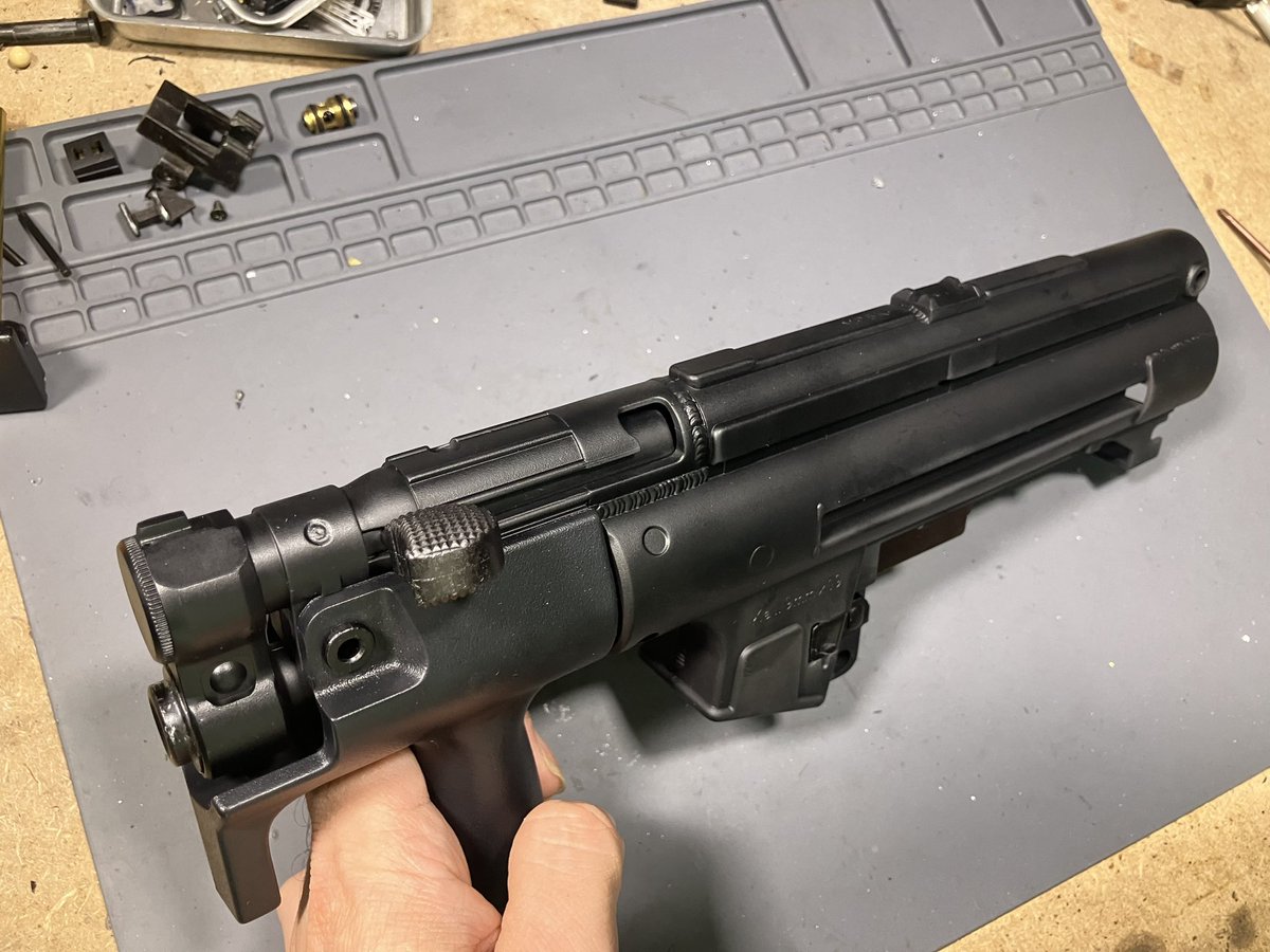 MP5K A1作ってる( ‘ᾥ’ )