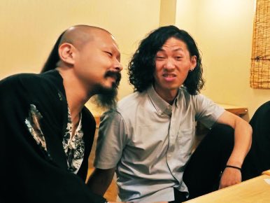 hygia <a href="/hygia_official/">hygia</a> と言うバンドのドラムの八巻(まっきぃ)は、学生時代、同じ学校、同じ部活、ブルーシートを川に洗いに行った間柄、二人とも消えたけどね。久しぶりに会えて良かったよ、ありがとう。