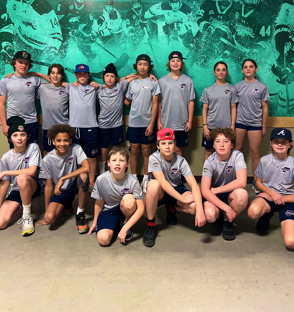 Big thank you to our friends at <a href="/MondayNooner/">Monday Nooner</a> for supporting the U13AA Regina Blues this season and getting these kids set up with some really, really great dryland gear from <a href="/westerncycle/">Western Cycle Source for Sports</a>. 👊