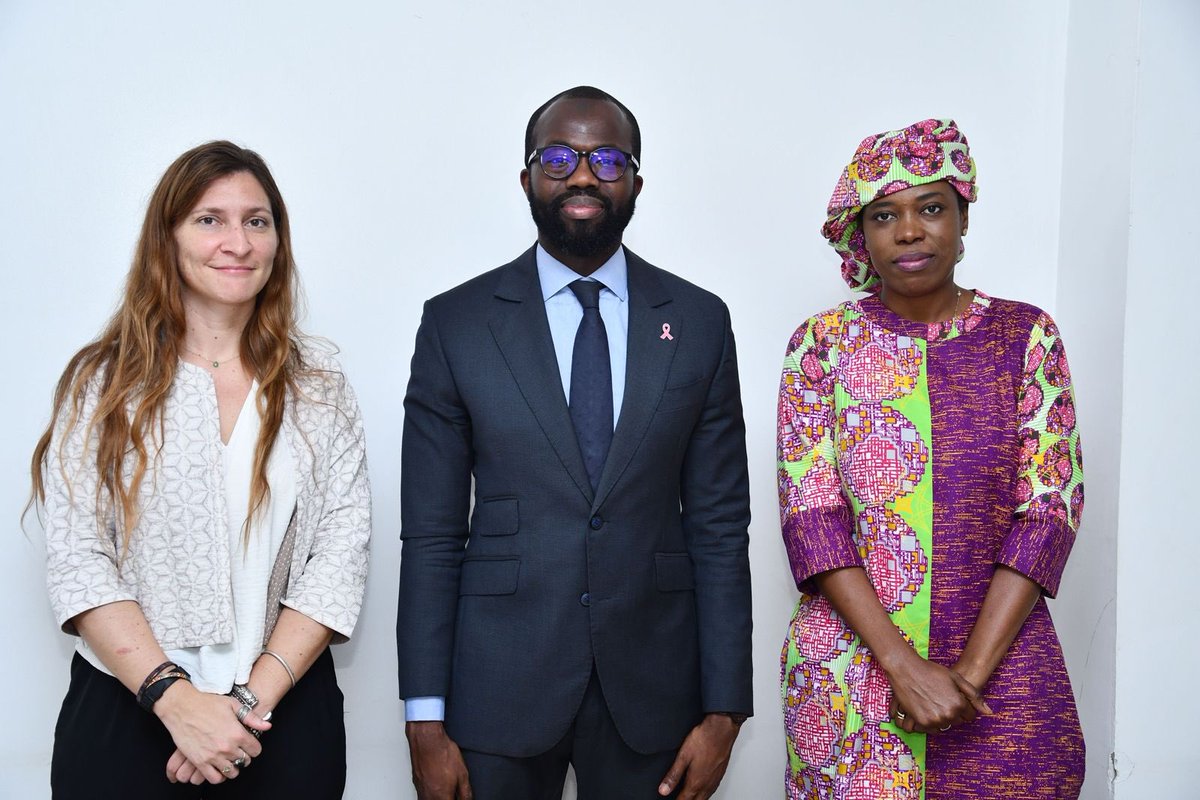 Mepsenegal's tweet photo. #LPDSE | Ce mardi 29 octobre 2024, le Secrétaire général du Ministère de l’Energie, du Petrole et des Mines, M. Cheikh Niane a procédé, au nom du Ministre M. Birame Souleye Diop, à l’ouverture de l’atelier de partage de la version préliminaire de la Lettre de Politique de Développement du Secteur de l’Énergie (LPDSE) 2025-2029.

Les objectifs de cet atelier sont :
👉🏾 d'expliquer les grandes orientations et priorités stratégiques de la LPDSE ;
👉🏾 d'assurer une discussion approfondie sur les enjeux clés du secteur ;
👉🏾 d'identifier les actions prioritaires pour la mise en œuvre des objectifsfi fixés ;
👉🏾 de renforcer la collaboration entre les acteurs publics, privés, et la société civile dans la mise en œuvre de la LPDSE.

La Lettre de Politique de Développement du Secteur de l'Energie est un document de planification stratégique sectorielle qui s'inscrit dans le cadre de la Stratégie nationale de Développement (2025-2029), elle-même alignée sur les objectifs économiques et sociaux du pays à l'horizon 2050

@giz_gmbh 

#MEPM #Energie #orientationstrategique #Sénégal2050
