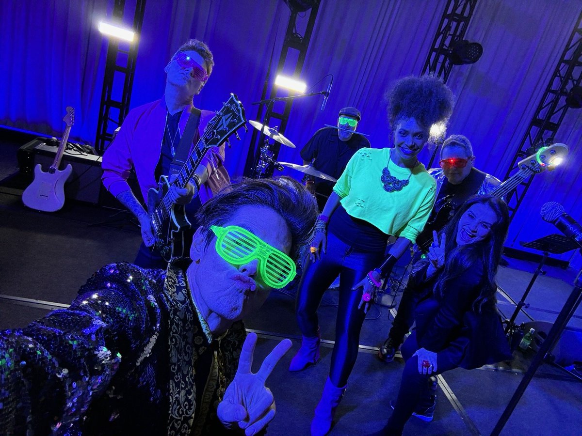 Jessie_Wagner's tweet photo. Song Division knows how to rock a neon themed party! Thanks for having me on the gig. Whew! That was a wild one! #giglife #werking #boston #frohawk https://t.co/2dZRy6yCiT