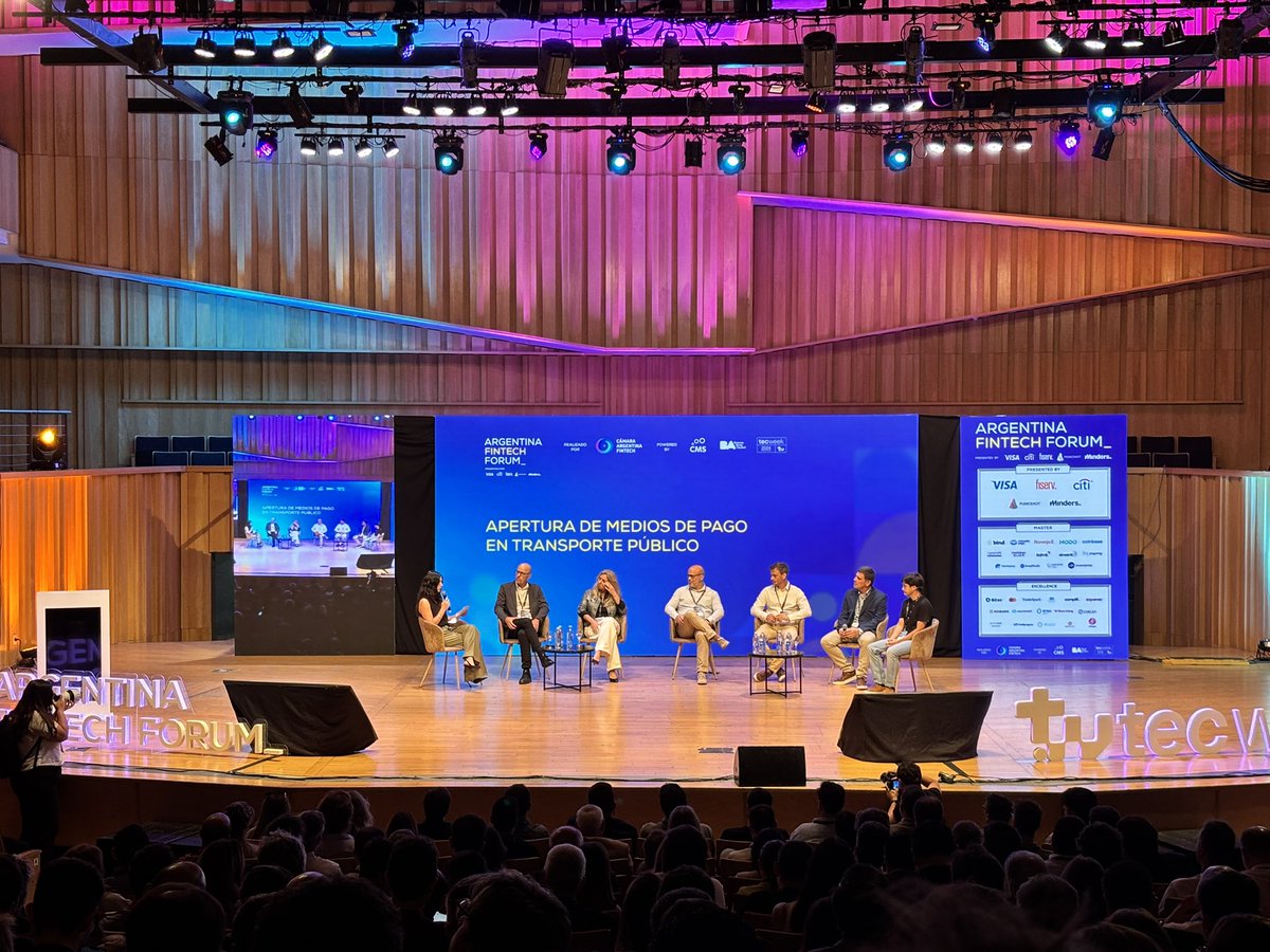 akua_tech's tweet image. Akua presente en el Argentina Fintech Forum, speakers de @Mastercard @Visa y otros grandes actores de la región
“La tecnología tiene que estar al servicio de la persona siendo inclusivo y universal”
Desde Akua creemos en esto y es parte de nuestra misión