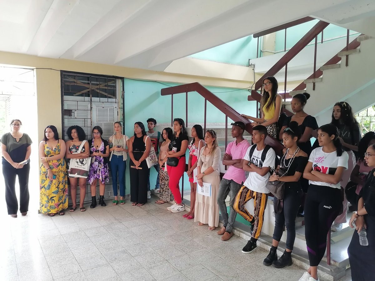 PrensaNova's tweet photo. En la jornada de este miércoles sesiona el XXVIII Fórum Científico-Estudiantil de la Facultad de Humanidades de la @UOCuba #CIENES2024 🧠👨🏾‍🏫

Distribuidos en cuatro comisiones, estudiantes de todas las carreras presentarán más de cincuenta trabajos 📑🗂️ https://t.co/u25zaAWtB1