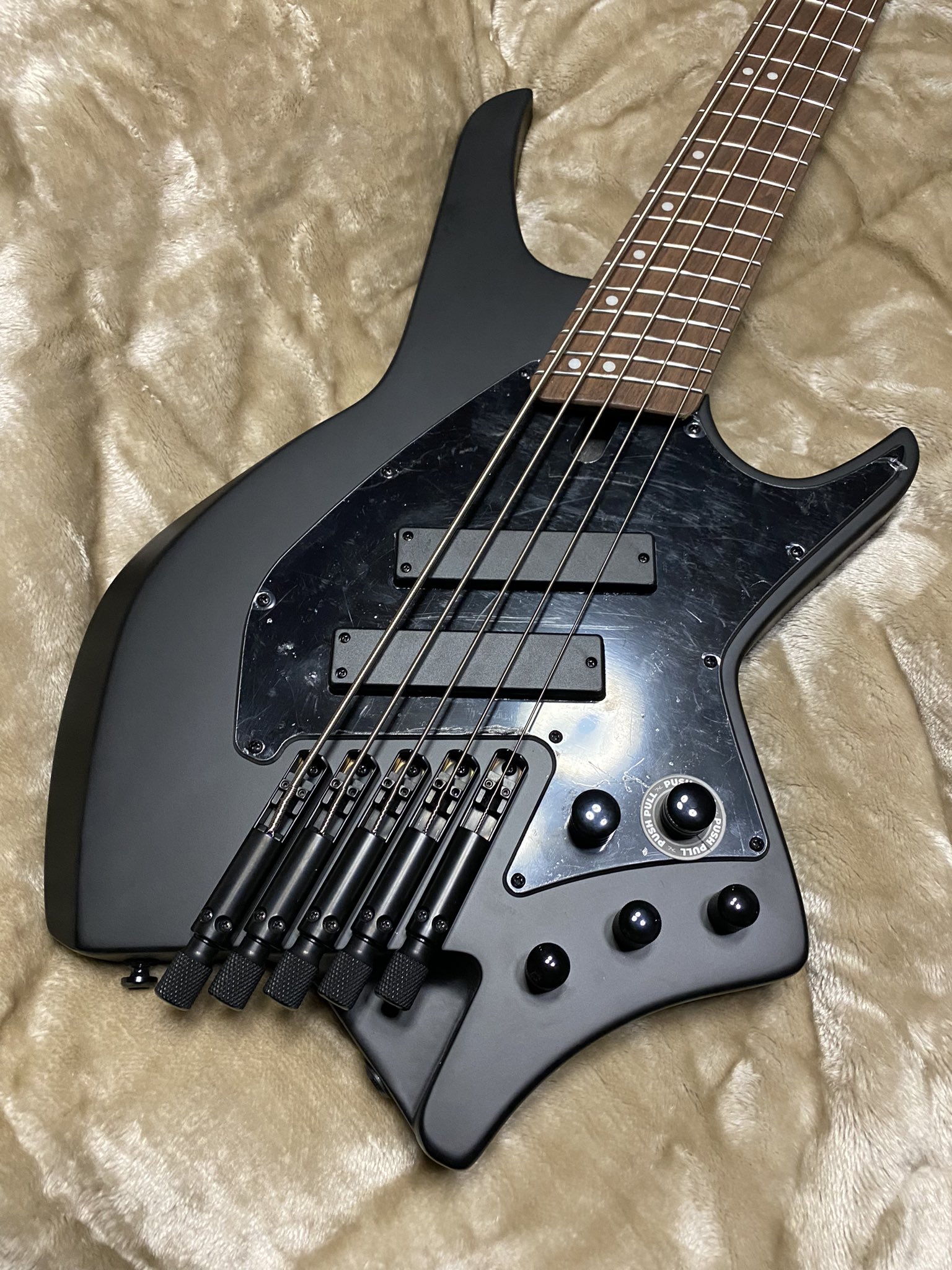 HEX Guitars / NB505 Black 5弦ベースヘッドレス