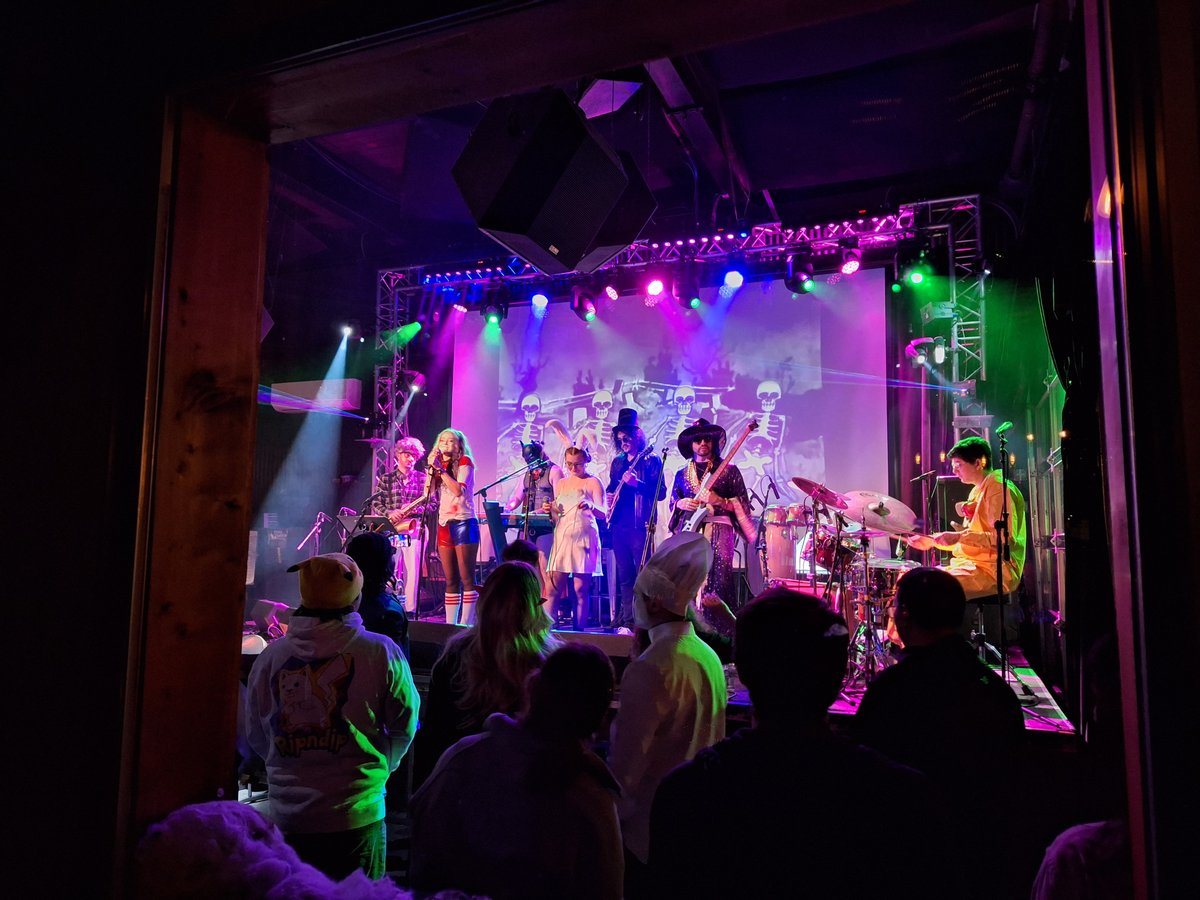 MTaylorCanfield's tweet photo. The band #Jamn was featured act at #Mojam Monday at @NectarLounge.
Great night of #music and fun in #Seattle!
Will upload my performance at Nectar at my #Youtube channel.
Subscribe for more ad-free videos!
https://t.co/MpXkHdPK1L
@JeffSantosShow @dwatchnews_nam @SeattleArts https://t.co/00ui7qEiP5