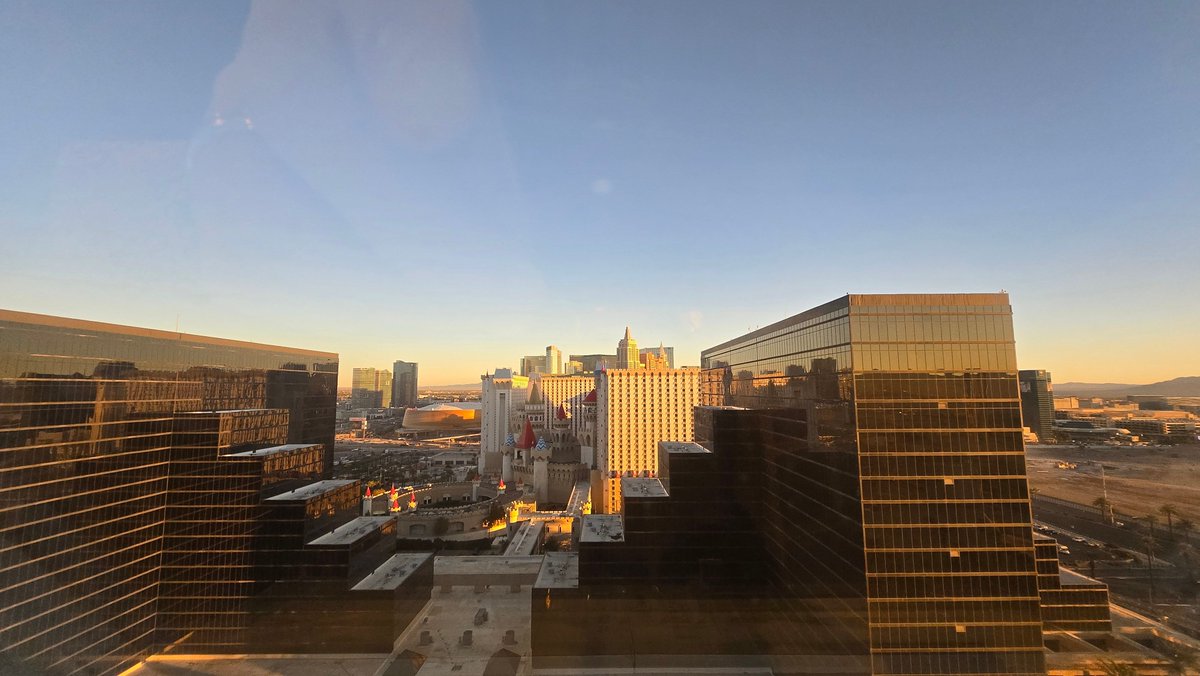 amelen's tweet image. Good morning Las Vegas! Full packed day of mcc-ing and speaking at #DigiMarCon today. See everyone there soon!